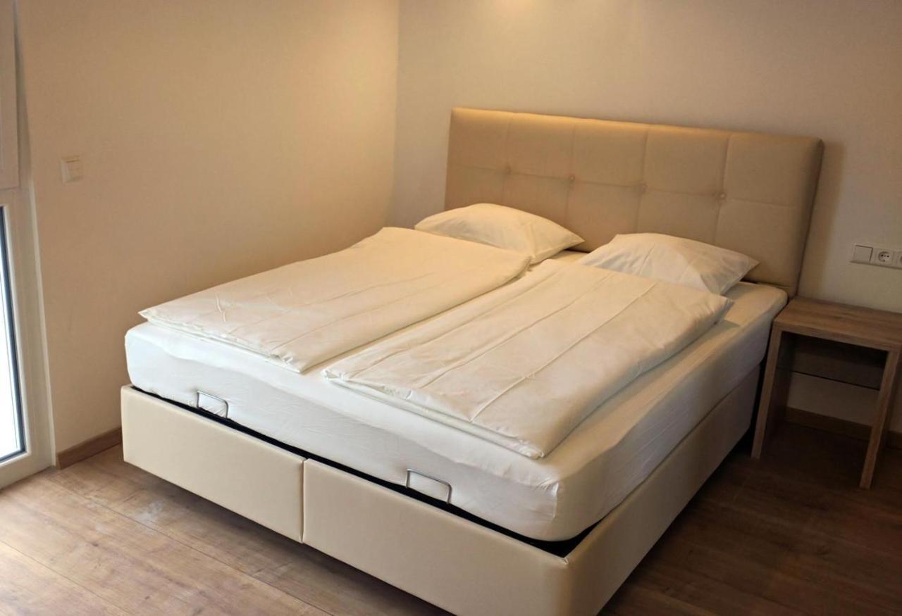 213 Prag, Studio Apartment, 27M2, 1-2 Personen Κλάγκενφουρτ Εξωτερικό φωτογραφία